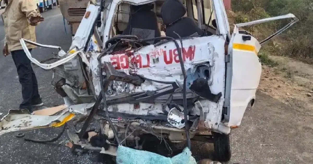 4 dead as ambulance collides with truck in Rajasthan's Dausa
